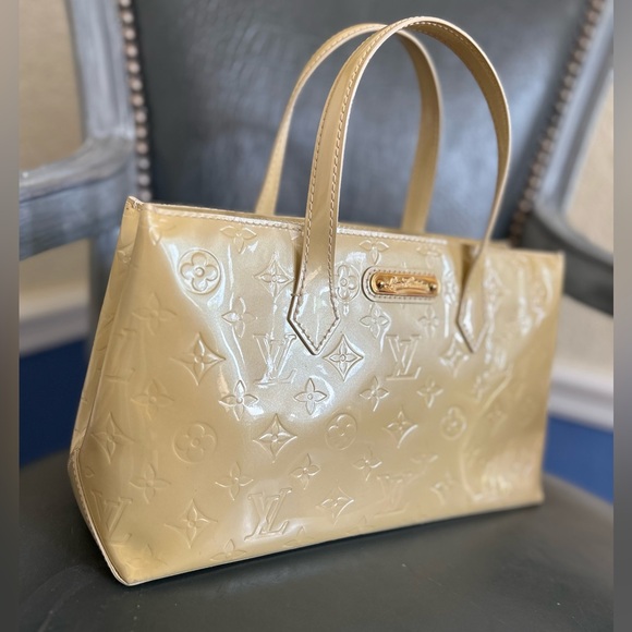 Louis Vuitton Wilshire PM Handbag Monogram Vernis Leather Yellow 3206456 - Picture 5 of 16